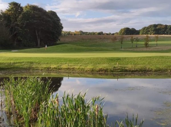Ferrybridge Golf Club